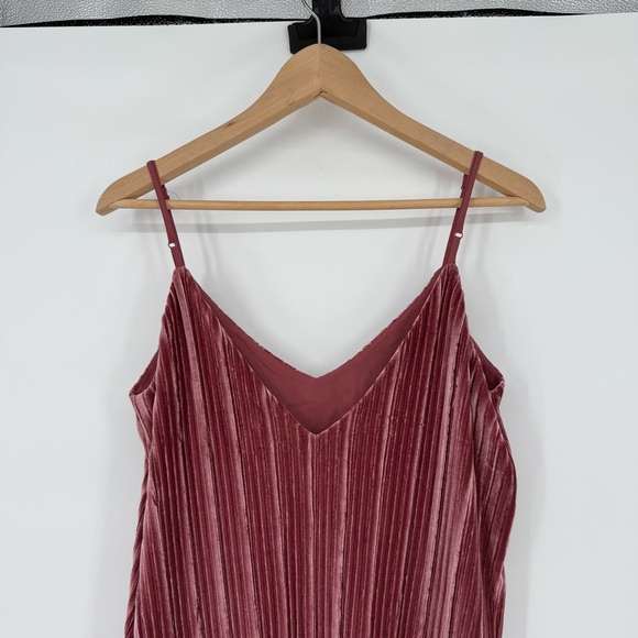 Bardot Women’s Mini Dress Size 6 Dusty Rose Pleated Velvet Girlhoodcore Feminine - Picture 4 of 7